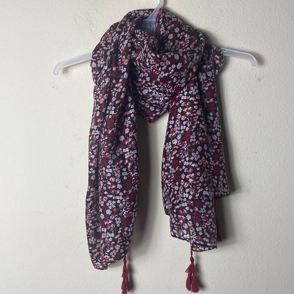 Accessories - Floral soft scarf